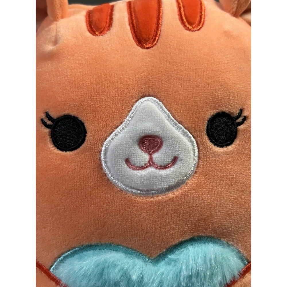 Squishmallows Gigi Cat 8" Tabby 2024 Valentine's Day Blue Fuzzy Heart Plush‎ Toy - Picture 3 of 10